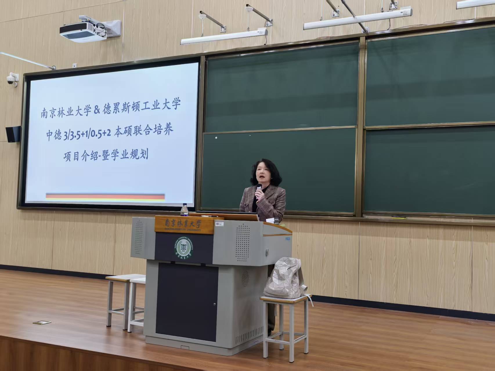 9518f05083620915b265e2531179b41c