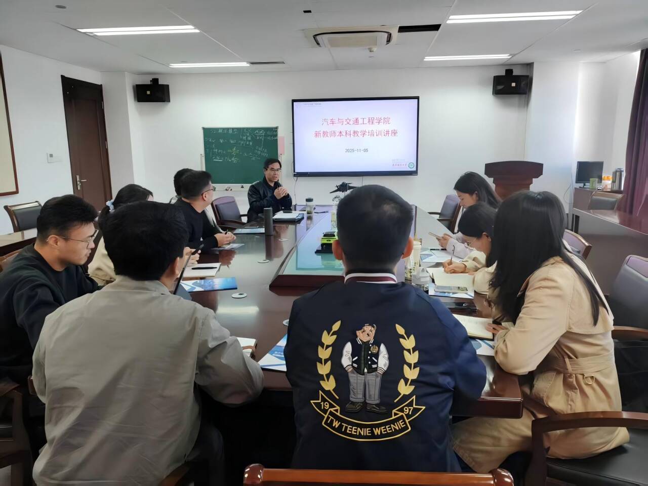 e923c9149e272ee4f26269af84972f1c_720